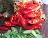 Foto langkah ke 3 dari resep Oseng pare welut,tahu & pete.