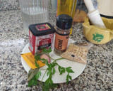 Foto del paso 1 de la receta: Patatas guisadas, con restos de nevera