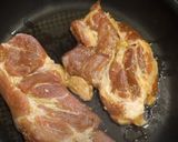 รูปขั้นตอนการทำที่ 3 ของ หมูกระเทียม สูตรแม่สอนมา (ลำเอียงว่า) อร่อยที่สุดในโลก