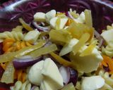 Foto del paso 8 de la receta: Fideos tricolor en ensalada con texturas y sabores varios