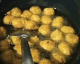 मूंग दाल वड़ी की सब्जी (Moong dal vadi ki sabzi recipe in hindi) रेसिपी चरण 2 फोटो