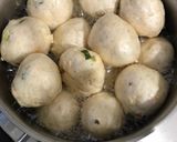 Foto langkah ke 4 dari resep Bakso Udang Goreng.