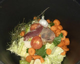 Foto del paso 1 de la receta: Caldo casero de verduras y jamón serrano