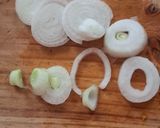 Foto del paso 2 de la receta: Ensalada de tomate y cebolla