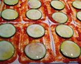 Foto del paso 5 de la receta Mini pizzas de calabacín, jamón y queso Philadelphia