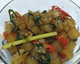 Foto langkah ke 2 dari resep Kikil Aroma Daun Jeruk.
