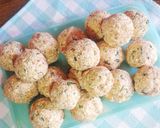 Foto del passaggio 2 della ricetta Facciamo le polpette di ricotta "light"?