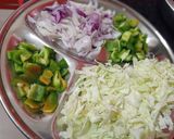 A picture of step 3 of Hakka noodles.