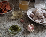 Foto del paso 1 de la receta: Calamares con Gambas al Ajillo