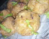 A picture of step 4 of Yam Balls.