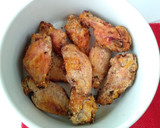 Foto del paso 7 de la receta: Alitas de pollo al horno con salsa Buffalo, acompañadas de salsa de queso azul