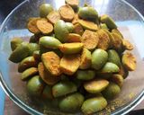 A picture of step 1 of Ambra/aamda pickle.
