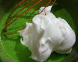 Foto langkah ke 5 dari resep Pandan Chiffon Cake.