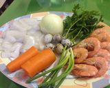 Hình bước làm 1 của món Mỳ xào hải sản