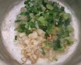 Foto langkah ke 1 dari resep Sup Bakso Sosis Bunga Telor.