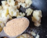 A picture of step 5 of Potato and semolina snacks.