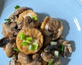 Foto langkah ke 4 dari resep Tumis Jamur Tofu.