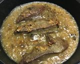 Foto del paso 3 de la receta Hígado de cordero al ajillo con vino