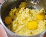 Foto langkah ke 3 dari resep Soes Kering Keju by Tintin Rayner.
