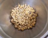 A picture of step 2 of Korean Summer Noodle in Soybean Soup (콩국수).