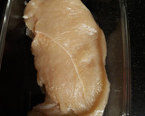 Foto del paso 2 de la receta: Filetes de pechuga de pollo con hierbas provenzales