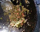 A picture of step 2 of Instant salty poha.