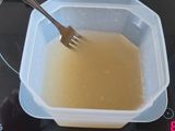 Gelatina de melocotón con trocitos