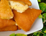 A picture of step 9 of Triangle shaped stuffed bread.
