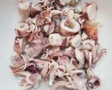 Foto langkah ke 1 dari resep Cumi Asin Cabe Ijo.