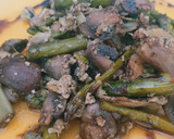 Foto del paso 7 de la receta: Wok de verduras y gambas con aceite esencial de frutos secos