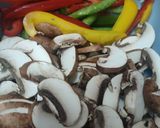 Gambar langkah 1 resipi Mushroom Datshi.
