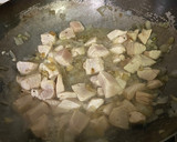 Foto del paso 1 de la receta: Fideos coditos con brócoli y pollo