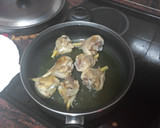 Foto del paso 3 de la receta: Jamoncitos de pollo en salsa de almendras con papas cocidas