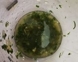 Foto del paso 3 de la receta: Chipirones a la plancha con salsa verde 🦑🌿