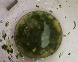 Foto del paso 3 de la receta: Chipirones a la plancha con salsa verde 🦑🌿