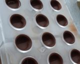 Foto del paso 2 de la receta: Bombones de chocolate rellenos de rompope