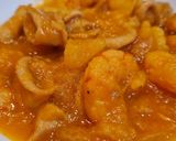 Foto del paso 5 de la receta Guiso de chipirones con gambas al azafrán