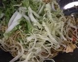 Foto langkah ke 4 dari resep Mie Tumis.