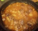 Foto del paso 7 de la receta: Albóndigas en salsa con verduritas y patatas