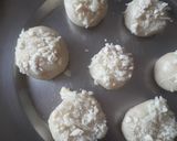 A picture of step 4 of Cheesy cashew cookies.