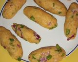 A picture of step 8 of Potatoe curl rolls.