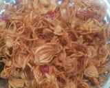 Foto langkah ke 3 dari resep Bawang goreng kriuk gurih.