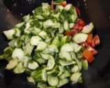 Foto langkah ke 4 dari resep Tumis Oyong Tahu/ Sayur Gambas.