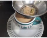 A picture of step 4 of Cardamom Milk Tea.