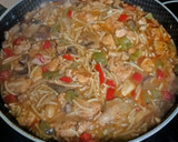 Foto del paso 7 de la receta: Cazuela de Fideos con Pollo y setas Variadas