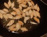 Foto langkah ke 4 dari resep Kripik Kulit Lumpia.