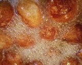 A picture of step 4 of Banana gulgule.