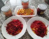 Foto del paso 7 de la receta: Ensalada de Pasta de Lentejas, Maíz Dulce, Zanahorias, Remolacha y Ensalada China, Aliñar a tu Gusto