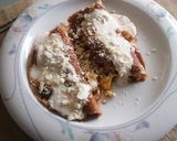 Foto del paso 5 de la receta: Enchiladas de guajillo con chile ancho rellenas de huevo