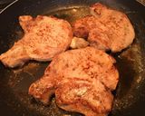 Foto del paso 2 de la receta: Chuleta de Cerdo al Romero
